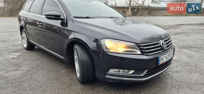 Універсал Volkswagen Passat 2011 в Хмельницькому