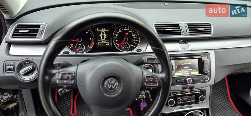 Універсал Volkswagen Passat 2011 в Хмельницькому