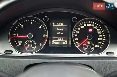 Универсал Volkswagen Passat 2011 в Хмельницком