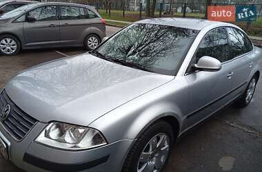Седан Volkswagen Passat 2005 в Житомире