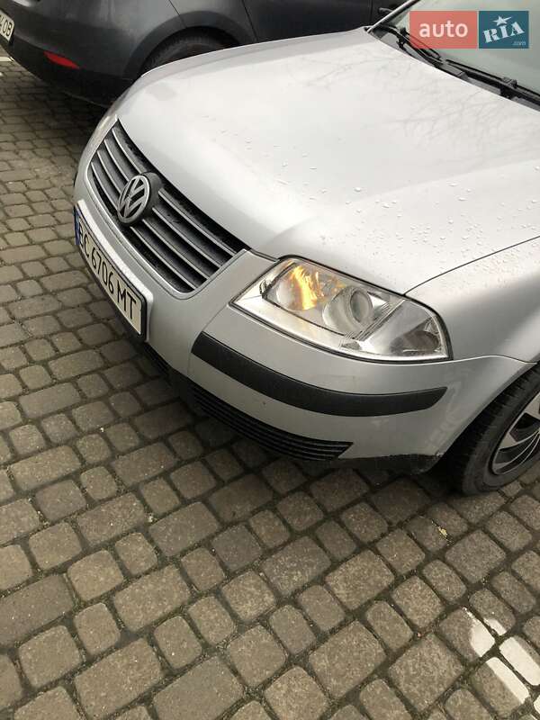 Универсал Volkswagen Passat 2003 в Львове