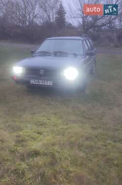 Универсал Volkswagen Passat 1987 в Шумске