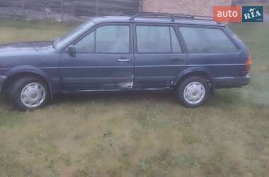 Универсал Volkswagen Passat 1987 в Шумске