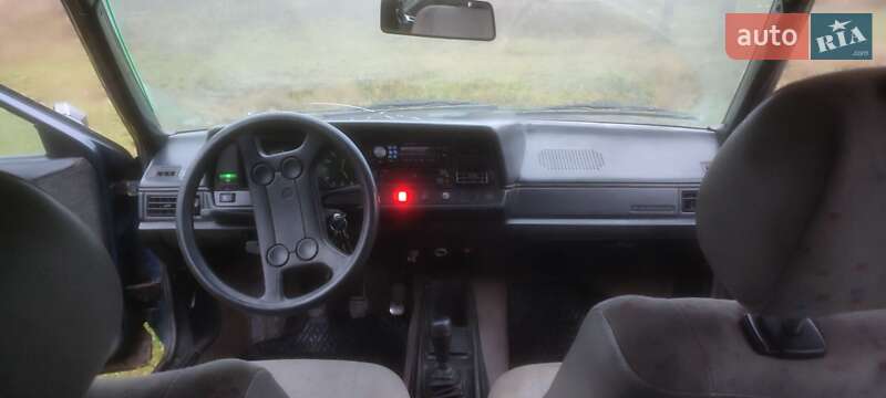 Универсал Volkswagen Passat 1987 в Шумске