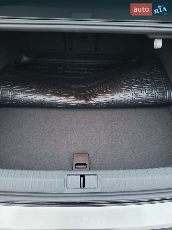 Седан Volkswagen Passat 2017 в Первомайске