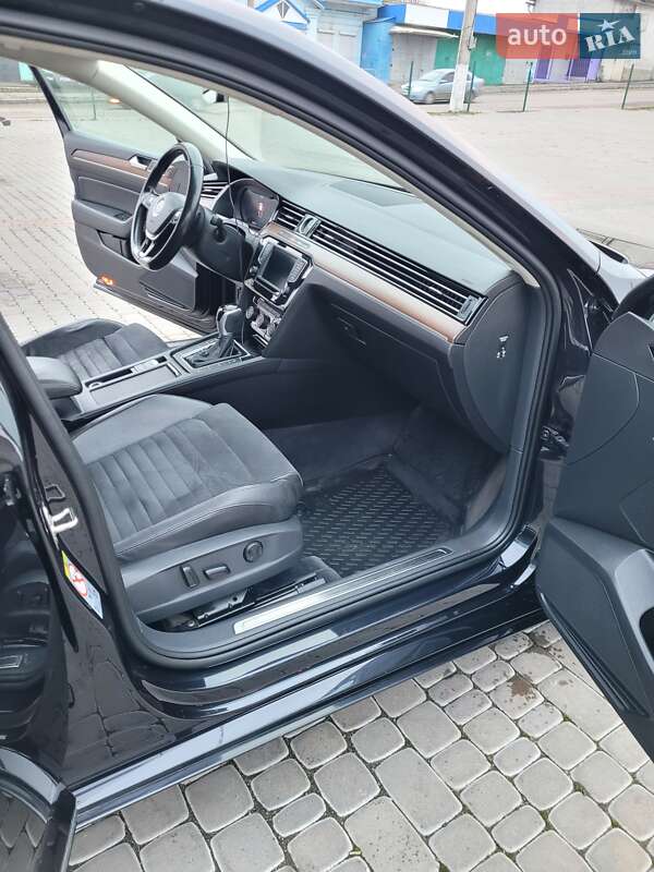 Седан Volkswagen Passat 2017 в Первомайске