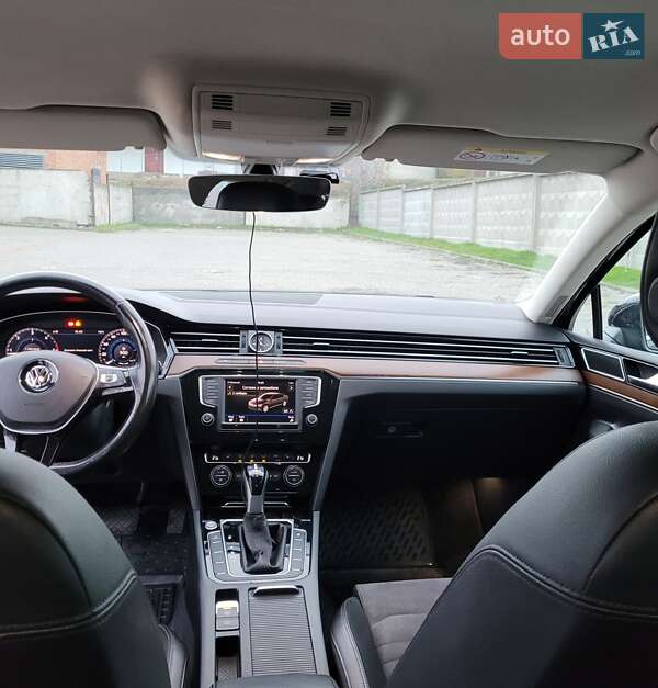 Седан Volkswagen Passat 2017 в Первомайске