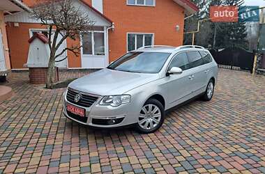 Универсал Volkswagen Passat 2010 в Умани