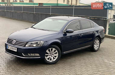 Седан Volkswagen Passat 2013 в Львове
