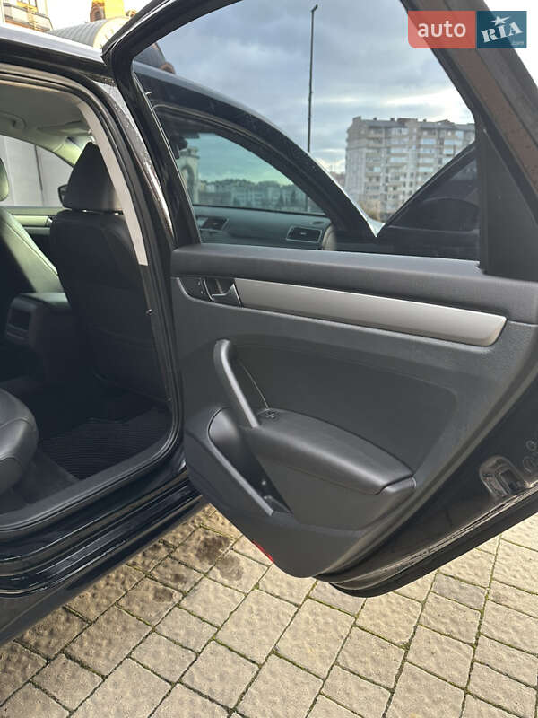 Седан Volkswagen Passat 2014 в Ивано-Франковске фото 10 Седан Volkswagen Passat 2014 в Ивано-Франковске