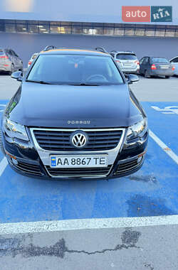 Универсал Volkswagen Passat 2009 в Вишневом
