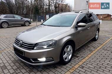 Універсал Volkswagen Passat 2014 в Львові