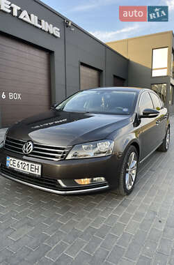 Седан Volkswagen Passat 2012 в Чернівцях