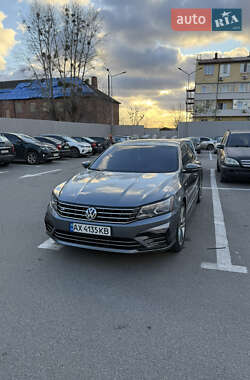 Седан Volkswagen Passat 2016 в Харькове