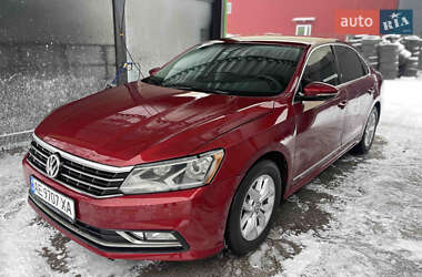Седан Volkswagen Passat 2016 в Киеве