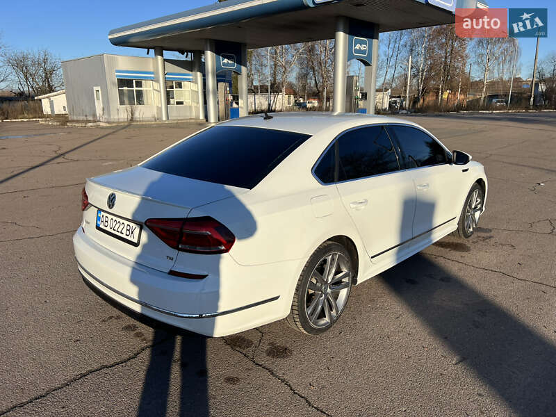 Седан Volkswagen Passat 2016 в Конотопе