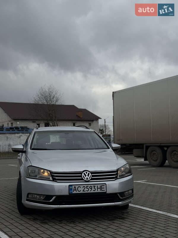 Универсал Volkswagen Passat 2011 в Нововолынске фото 6 Универсал Volkswagen Passat 2011 в Нововолынске