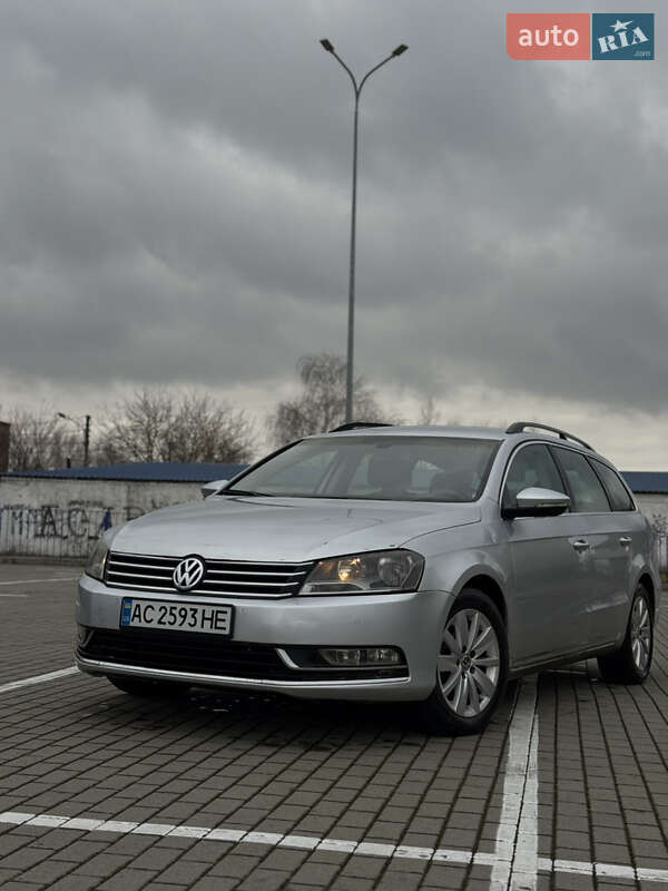 Универсал Volkswagen Passat 2011 в Нововолынске фото 5 Универсал Volkswagen Passat 2011 в Нововолынске