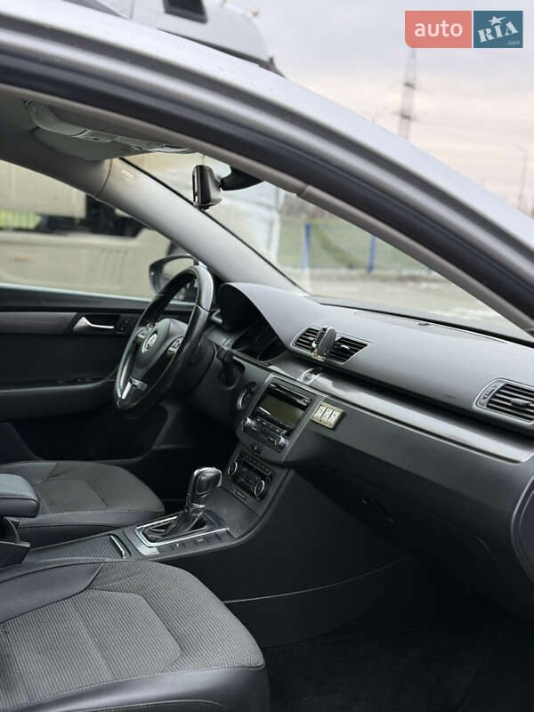 Универсал Volkswagen Passat 2011 в Нововолынске фото 18 Универсал Volkswagen Passat 2011 в Нововолынске