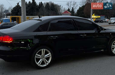 Седан Volkswagen Passat 2013 в Днепре