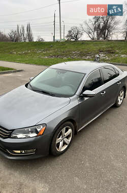 Седан Volkswagen Passat 2013 в Кривом Роге
