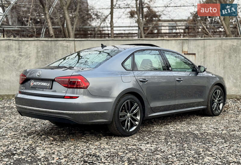 Седан Volkswagen Passat 2018 в Києві