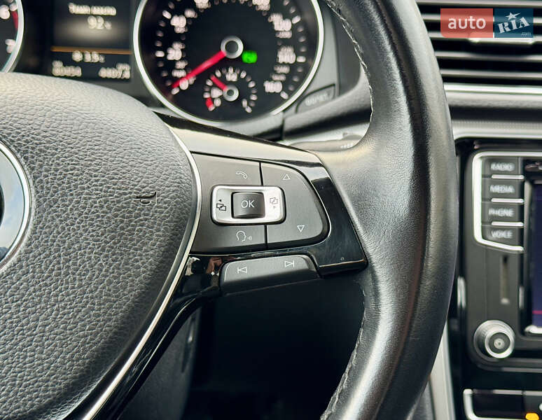Седан Volkswagen Passat 2018 в Києві