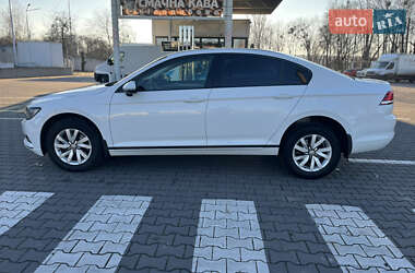 Седан Volkswagen Passat 2016 в Вінниці