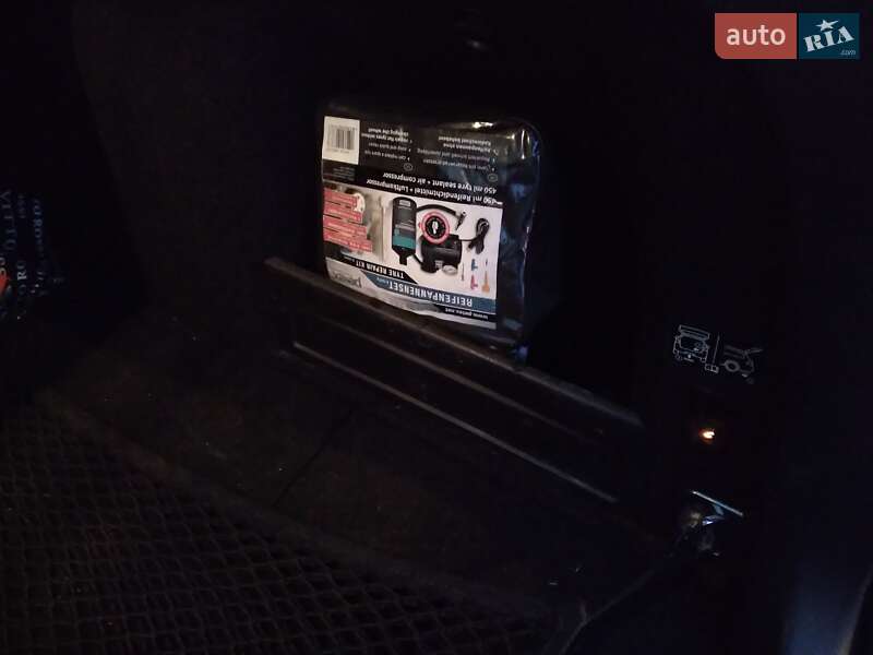 Универсал Volkswagen Passat 2014 в Киеве