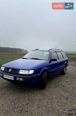 Универсал Volkswagen Passat 1994 в Сновске