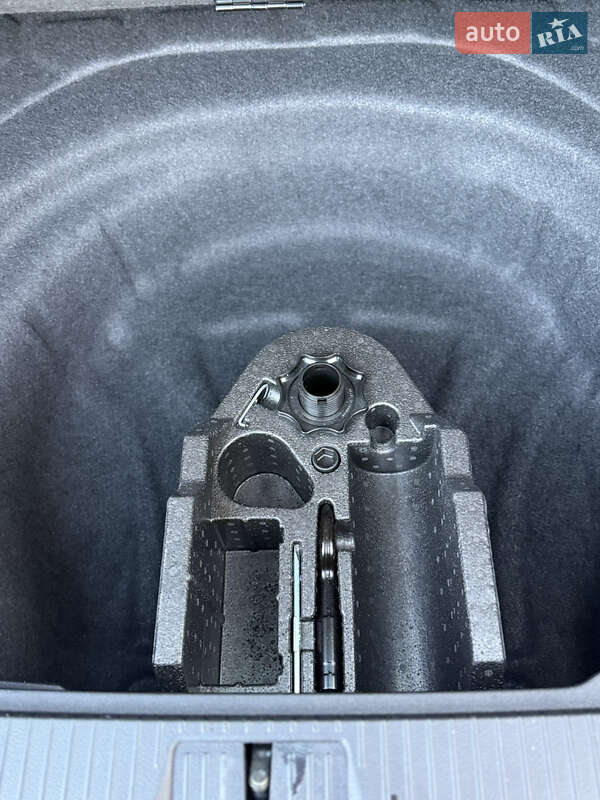 Универсал Volkswagen Passat 2022 в Луцке