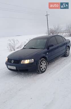 Седан Volkswagen Passat 1999 в Городенці