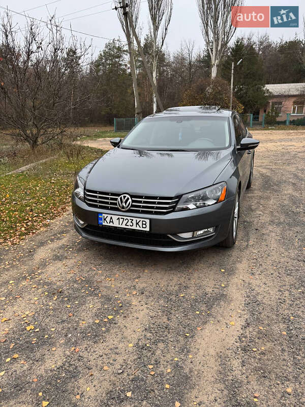 Седан Volkswagen Passat 2012 в Широком