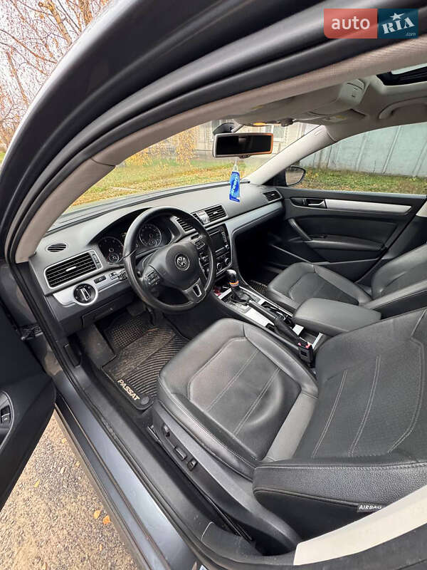 Седан Volkswagen Passat 2012 в Широком