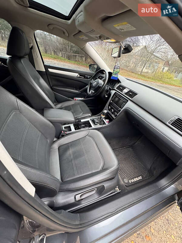 Седан Volkswagen Passat 2012 в Широком