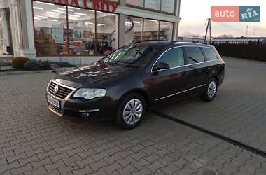 Універсал Volkswagen Passat 2009 в Чернівцях