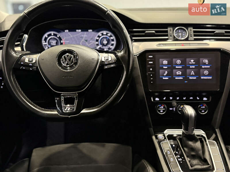 Універсал Volkswagen Passat 2018 в Одесі