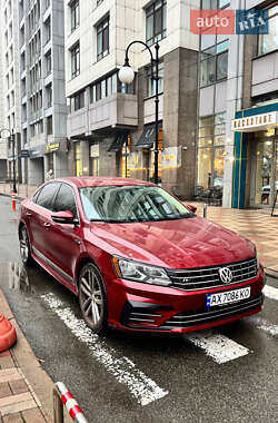 Седан Volkswagen Passat 2016 в Києві
