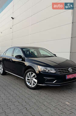 Седан Volkswagen Passat 2017 в Киеве