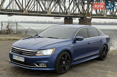 Седан Volkswagen Passat 2016 в Дніпрі