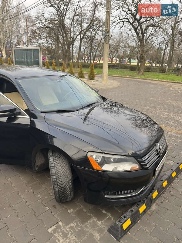 Седан Volkswagen Passat 2014 в Николаеве
