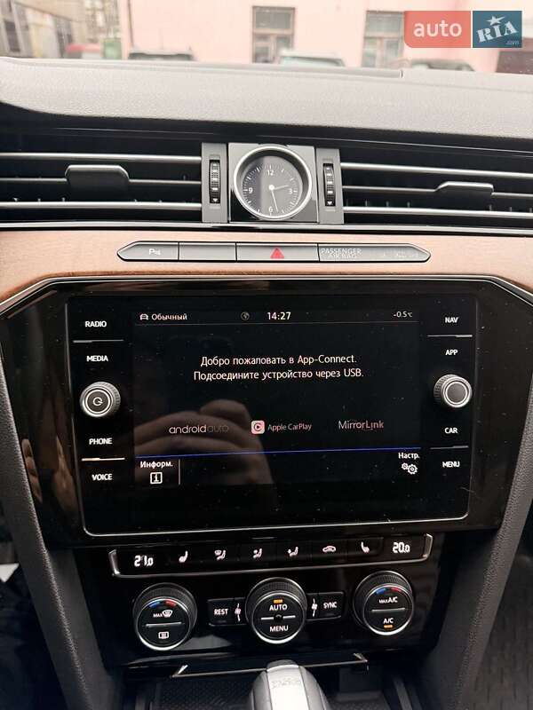 Седан Volkswagen Passat 2018 в Житомирі