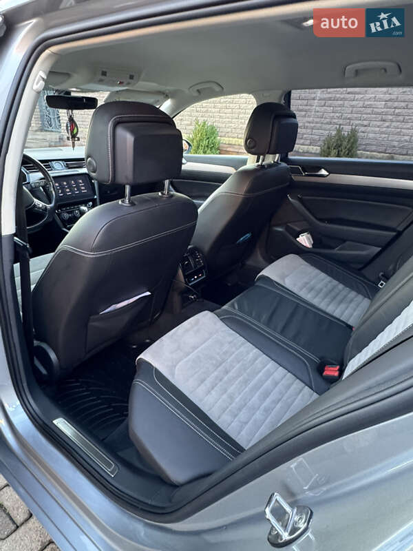 Універсал Volkswagen Passat 2019 в Чернівцях