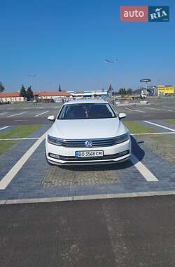 Универсал Volkswagen Passat 2017 в Гусятине