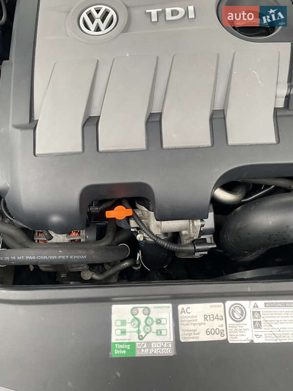 Універсал Volkswagen Passat 2011 в Львові