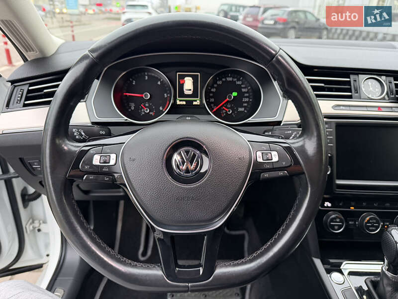 Універсал Volkswagen Passat 2016 в Хмельницькому