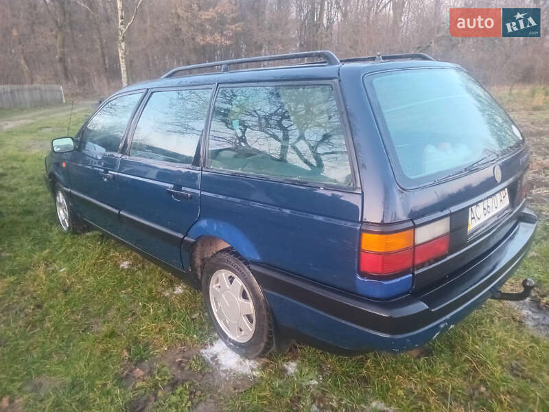 Універсал Volkswagen Passat 1990 в Торчині