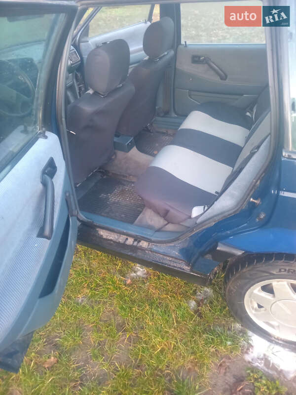 Універсал Volkswagen Passat 1990 в Торчині