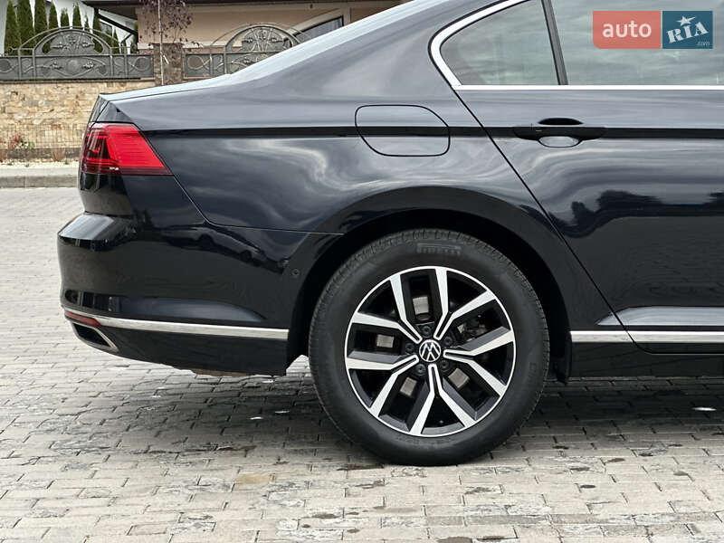Седан Volkswagen Passat 2021 в Рівному фото 33 Седан Volkswagen Passat 2021 в Рівному