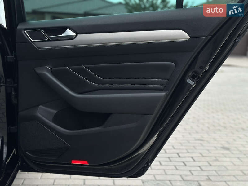 Седан Volkswagen Passat 2021 в Рівному фото 46 Седан Volkswagen Passat 2021 в Рівному